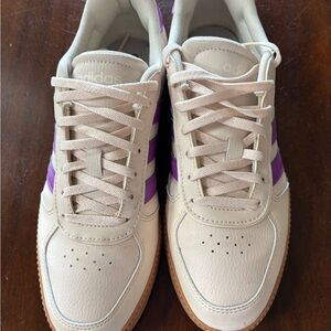 Adidas Breaknet Sleek Cream and Purple Casual Sneakers